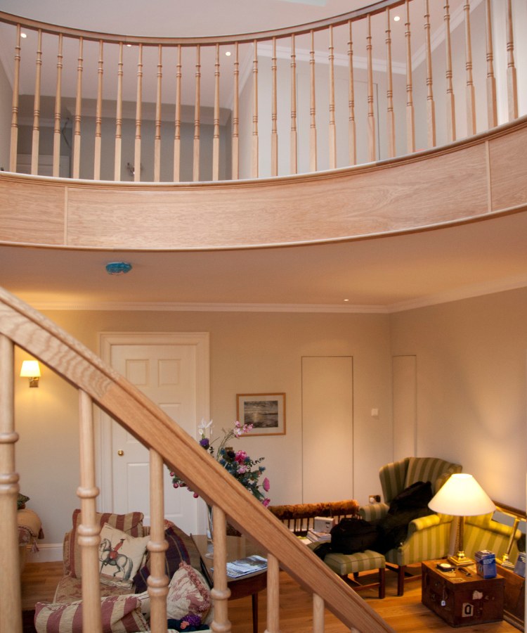 Balendoch Residential House Staircase & Landing